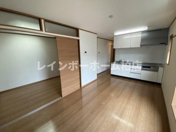 その他部屋・スペース　LDKからの洋室です