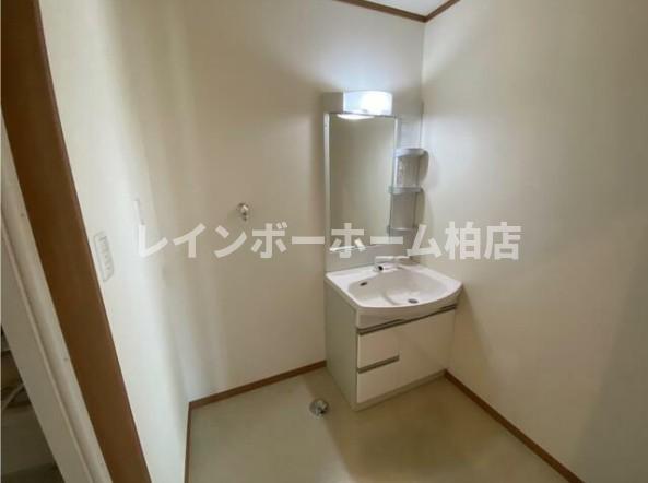 その他設備　室内洗濯機置場です