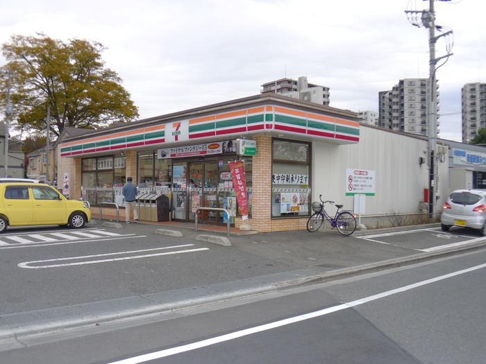 コンビニ　セブンイレブン（コンビニ）まで187m