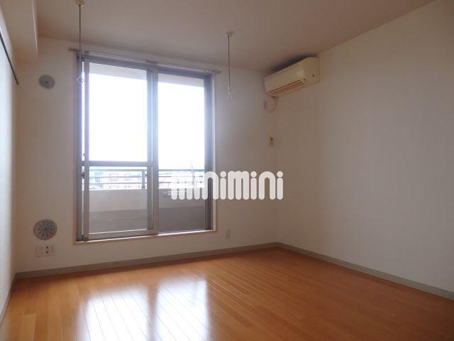 居室・リビング　南向きで日当たり良好