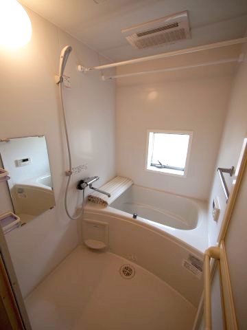 バス・シャワールーム　浴室乾燥機・追焚き付のバスルーム