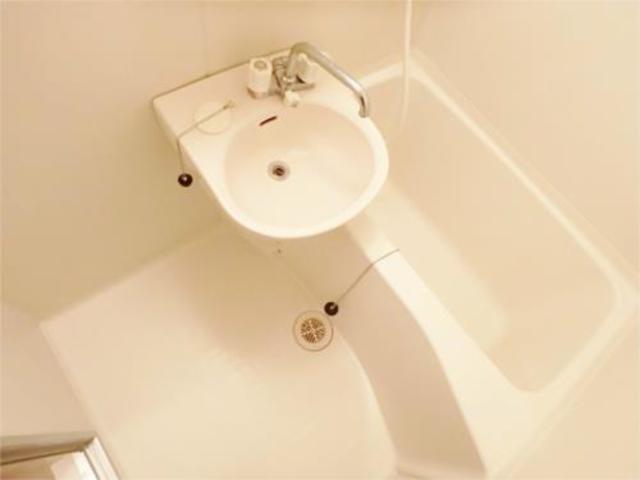 バス・シャワールーム　もちろんバス、トイレ別タイプ