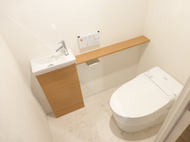 トイレ　トイレ