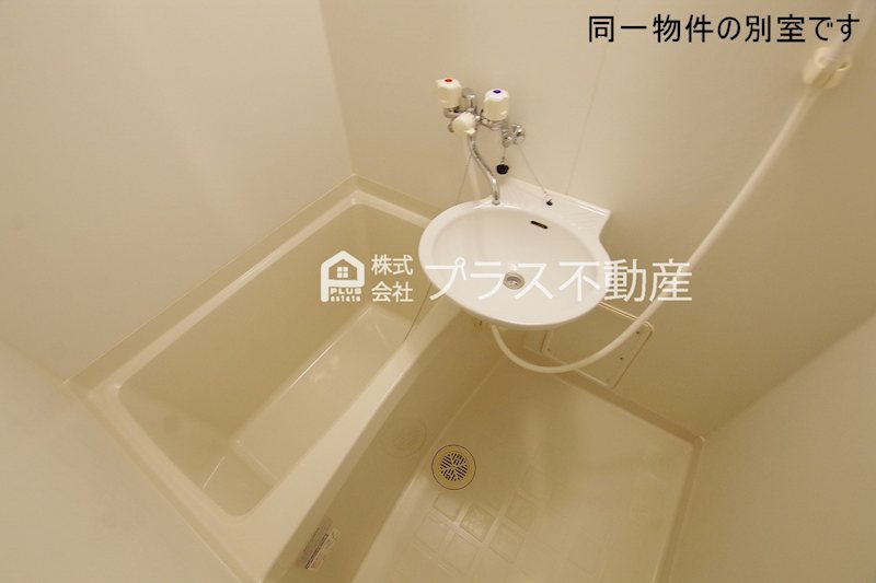 バス・シャワールーム　設備・仕様は号室により異なる為、現況を優先致します。