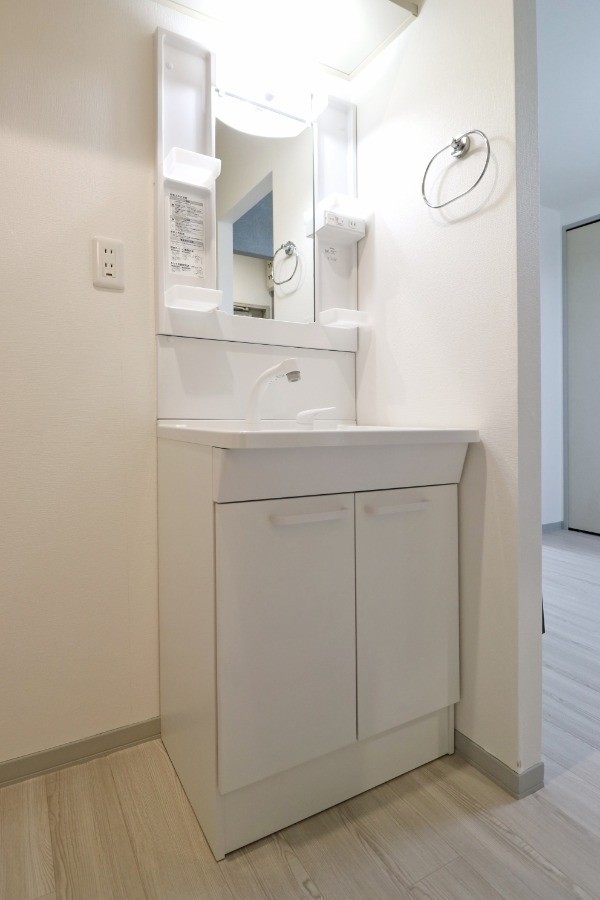 洗面設備　洗面化粧台