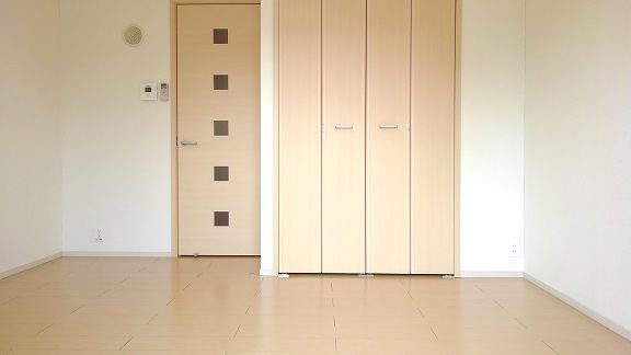 その他部屋・スペース　広くて明るい寝室