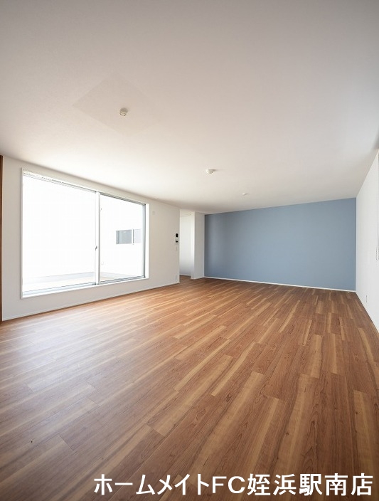 居室・リビング　★犬種制限なしのペット可物件♪★※別部屋反転写真