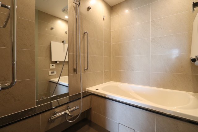 バス・シャワールーム　浴室