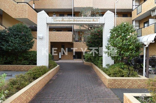 エントランス　ゆとりのあるエントランスです