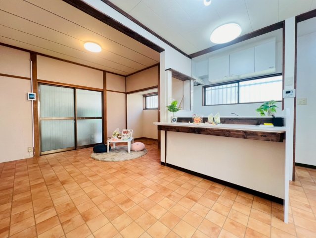 霞ヶ丘5丁目貸家の居間写真