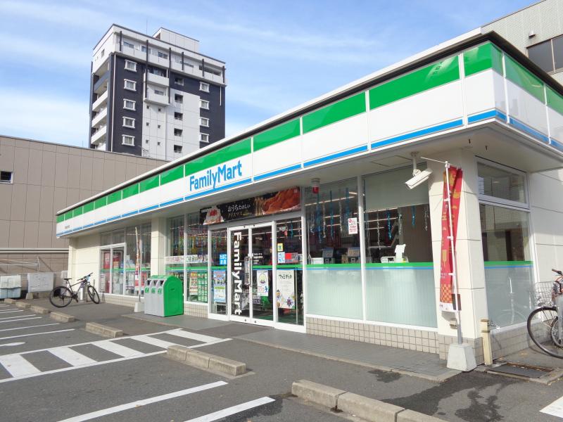 コンビニ　ファミリーマート 筑紫通比恵町店（コンビニ）まで195m