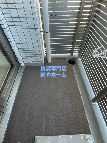 バルコニー　外からの目が気にならないバルコニーで洗濯物が干せます