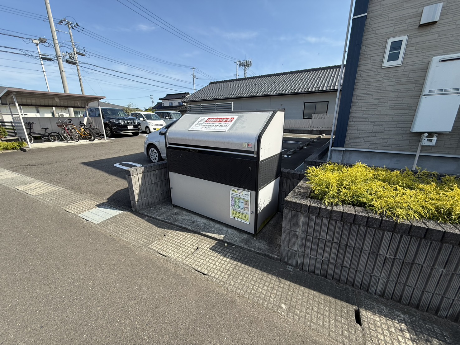その他設備　敷地内ごみ捨て場