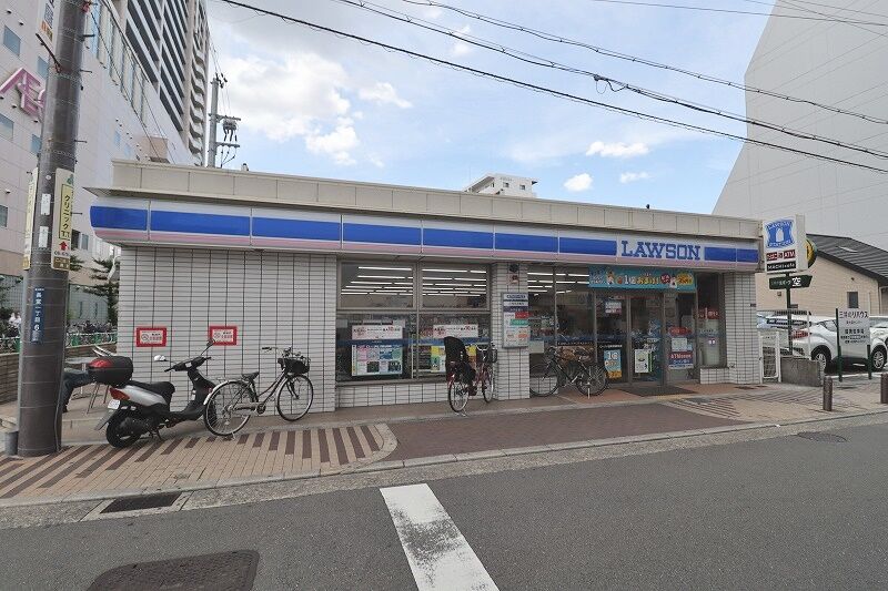 コンビニ　ローソン近鉄布施駅北店（コンビニ）まで317m