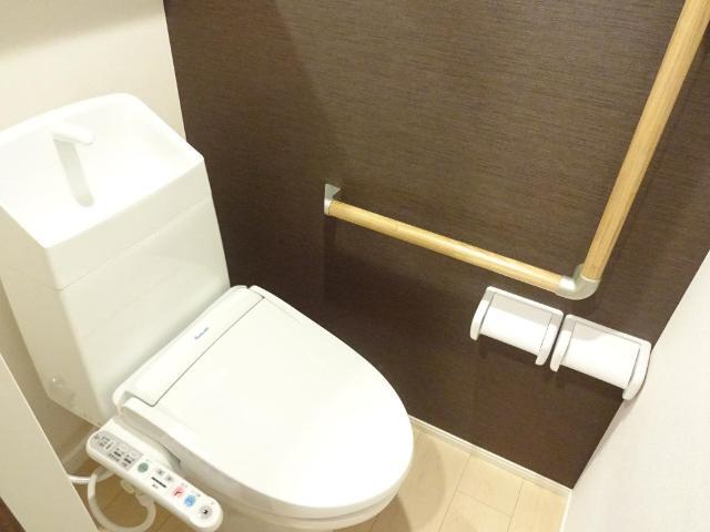 トイレ　シャワー付トイレ