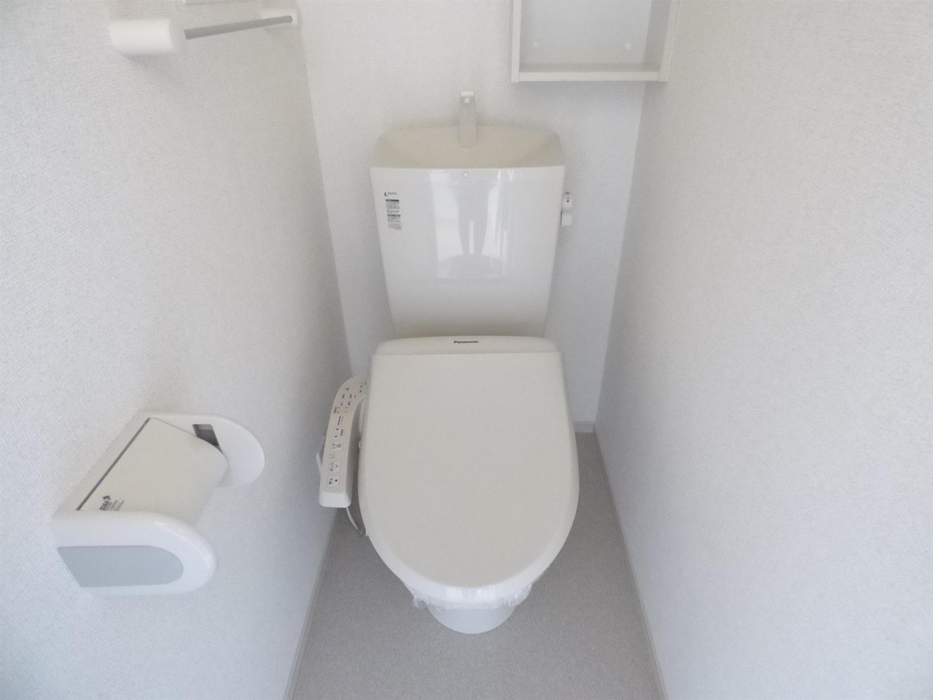 トイレ　温水洗浄暖房便座