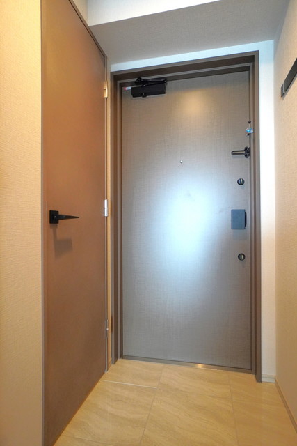 玄関　※写真は同タイプ住戸です。