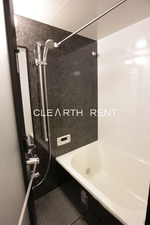 バス・シャワールーム　同タイプ別住戸写真となります。現況と異なる場合がございます。