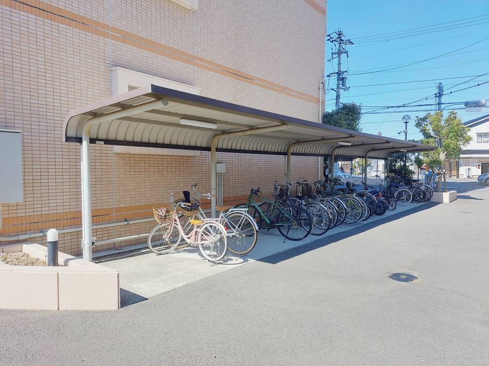駐車場　駐輪場