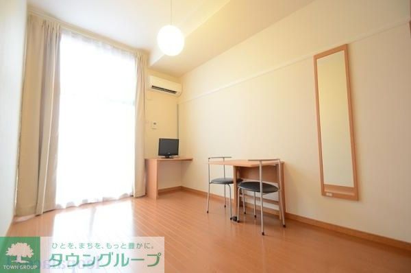 居室・リビング　※同タイプ代表写真となり設備仕様は一部異なる場合があります。