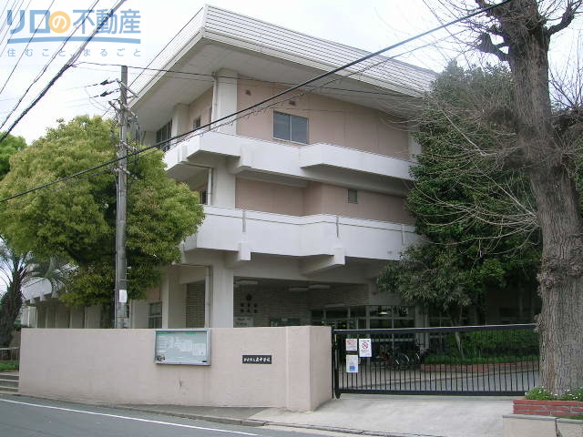 中学校　伊丹市立南中学校（中学校）まで554m