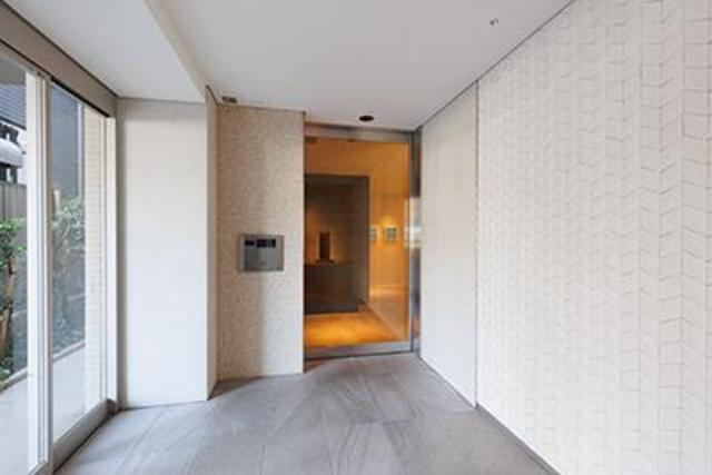 エントランス　建物の内部です