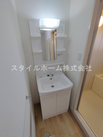 洗面設備　別部屋写真です。