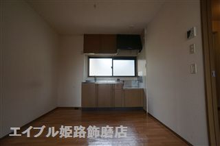 居室・リビング　写真は反転のお部屋です