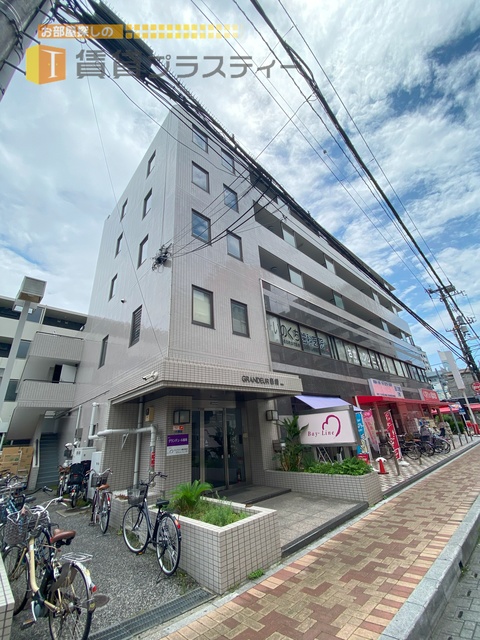 建物外観　重厚感のあるマンションです。