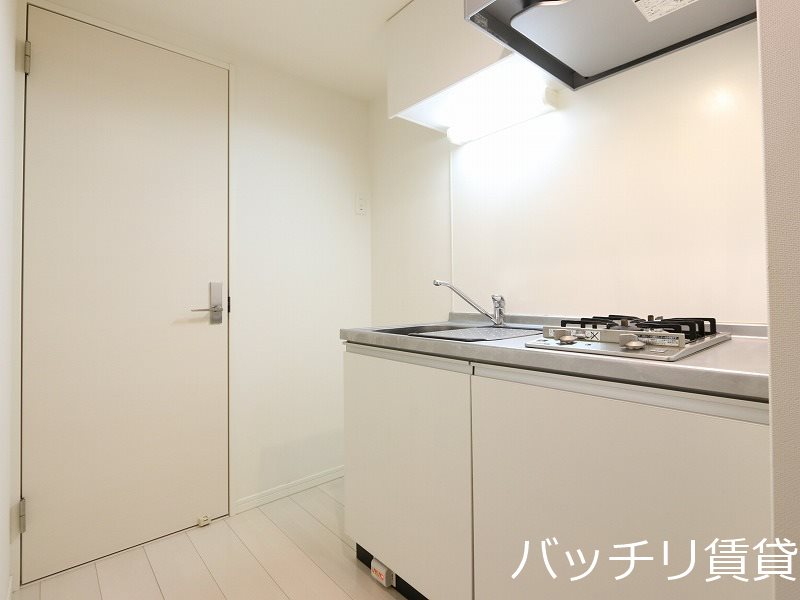 キッチン　別号室タイプの為、現状を優先致します。