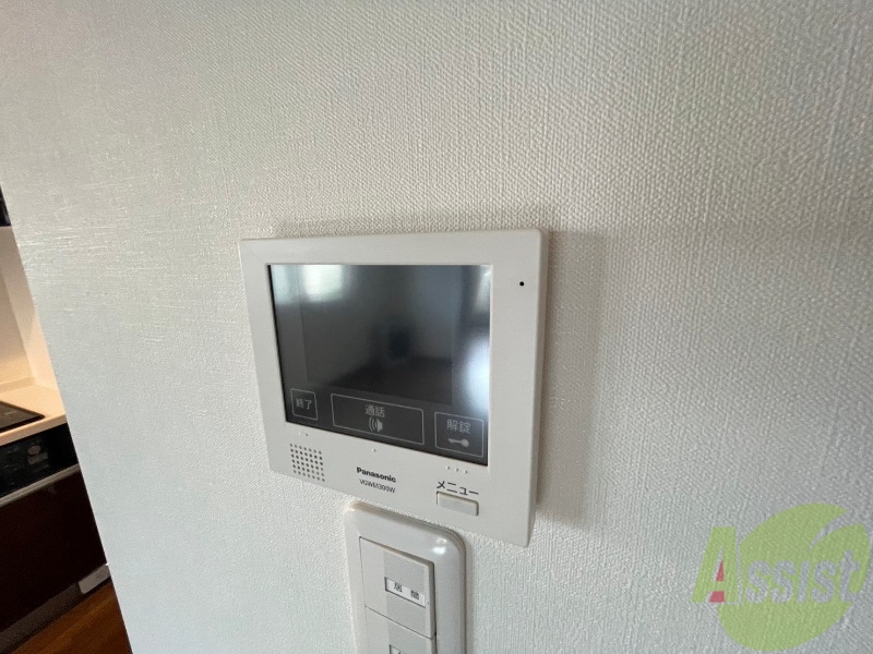 セキュリティ　ＴＶモニター付インターホンです。来客者の顔が見えるので安心！