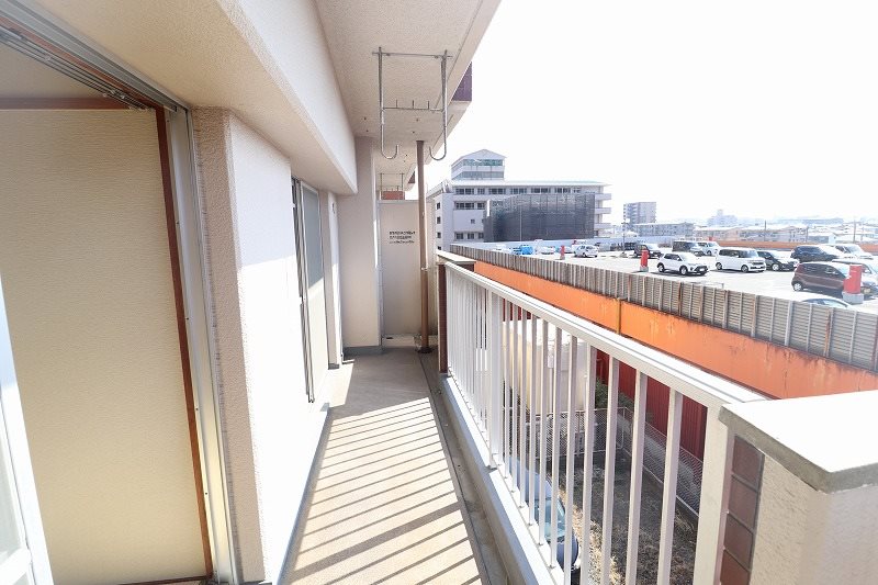 バルコニー　別部屋写真使用