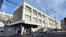 小学校　大阪市立加賀屋小学校（小学校）まで441m