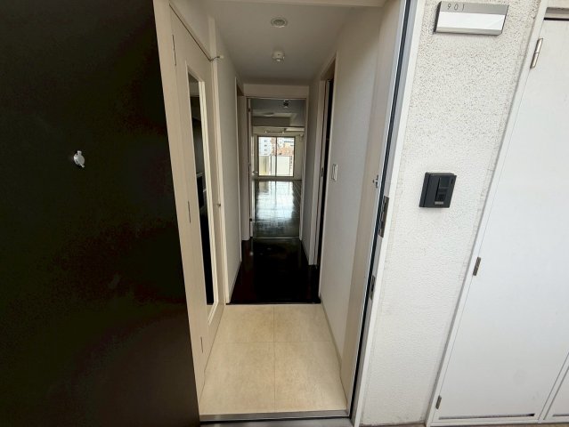 玄関　LUXETAGE大須west