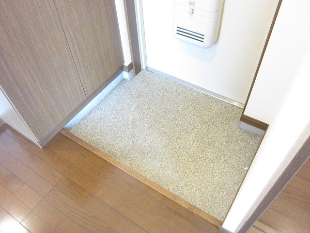 玄関　※参考写真