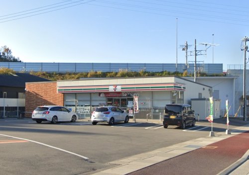 コンビニ　セブンイレブン諫早川床店（コンビニ）まで684m