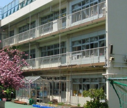 小学校　渋谷区立神南小学校（小学校）まで833m
