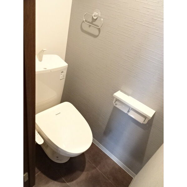 トイレ　☆温水洗浄便座完備☆