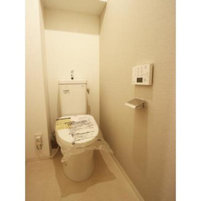 トイレ　※写真は同タイプ住戸です。