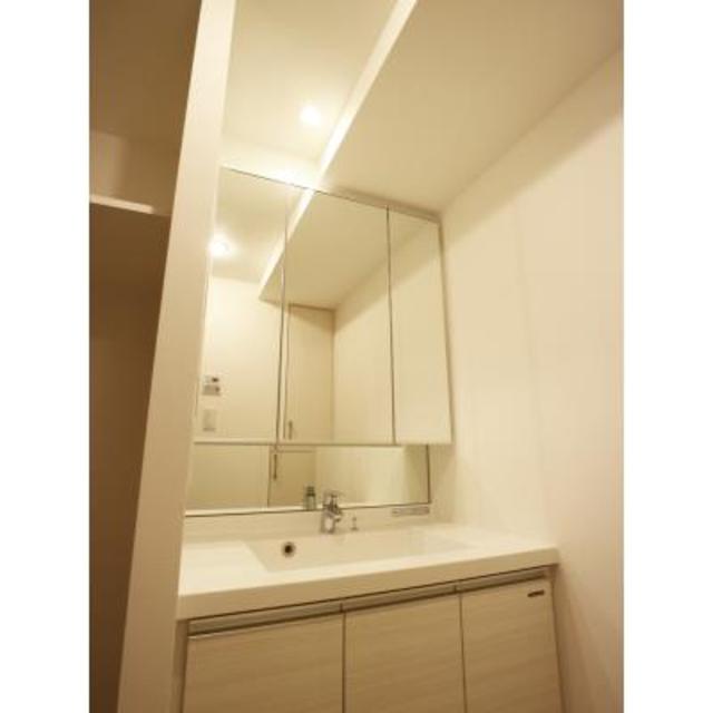 洗面設備　※写真は同タイプ住戸です。