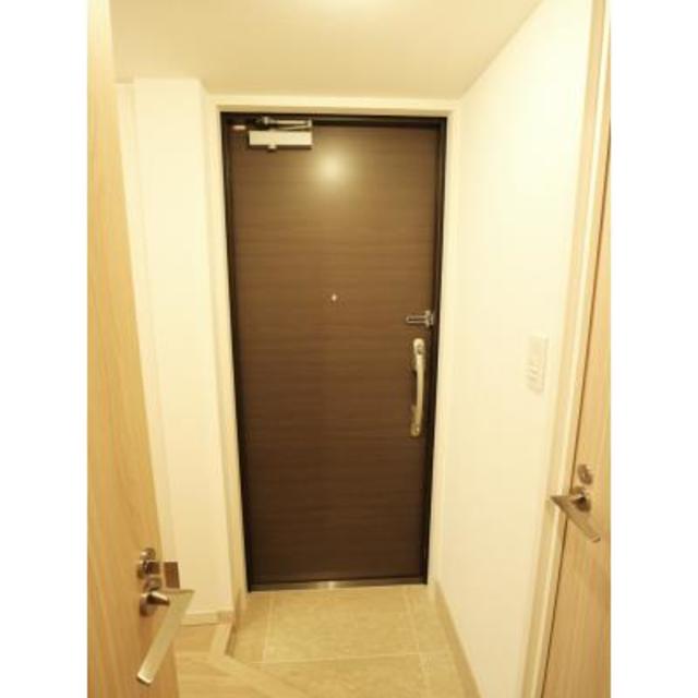 玄関　※写真は同タイプ住戸です。
