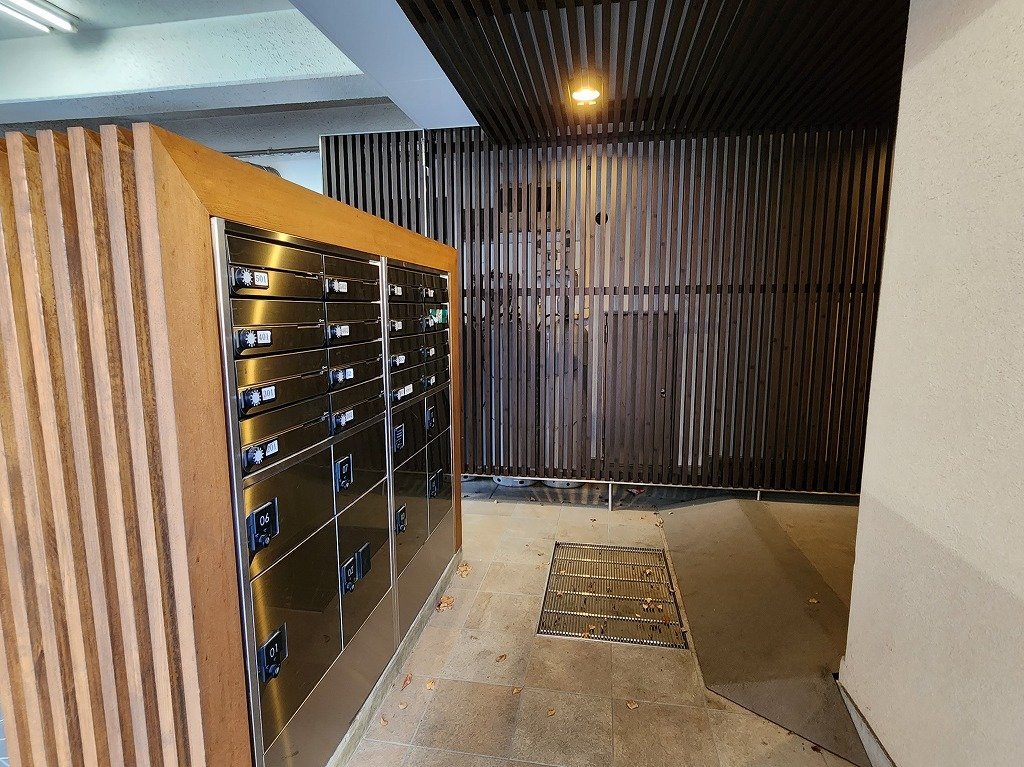 その他共有部分　集合ポスト・宅配ＢＯＸ・防犯カメラ各所・エレベーター完備