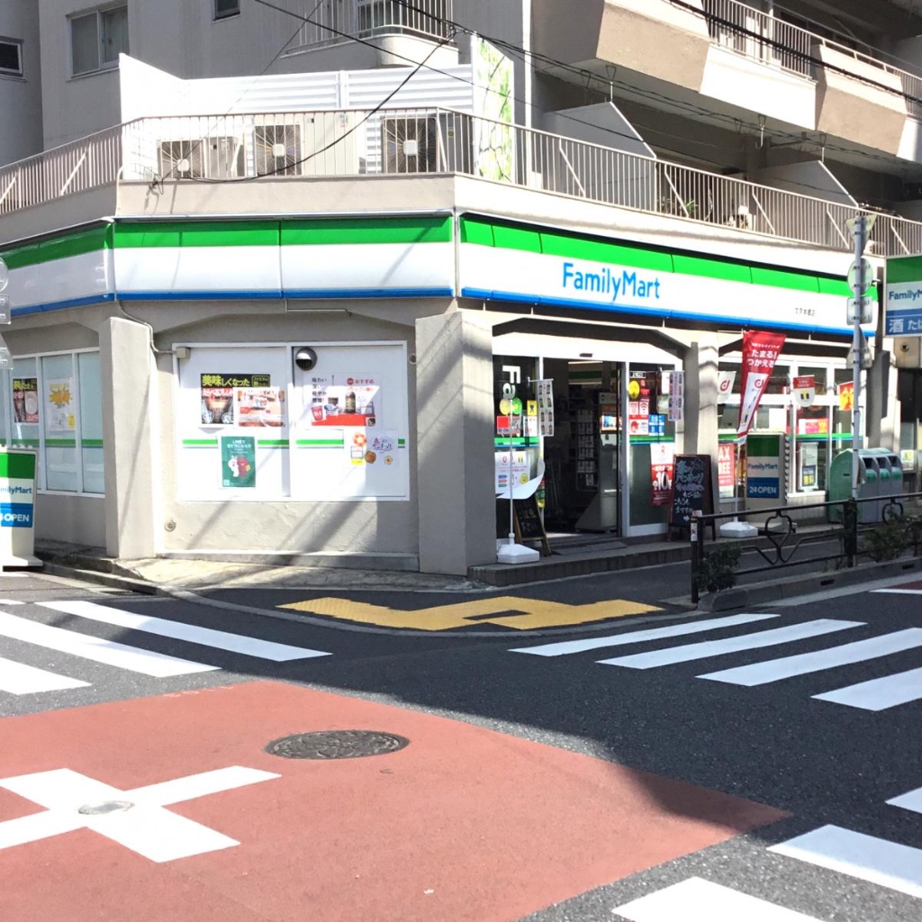 コンビニ　ファミリーマート 文京本郷店（コンビニ）まで126m