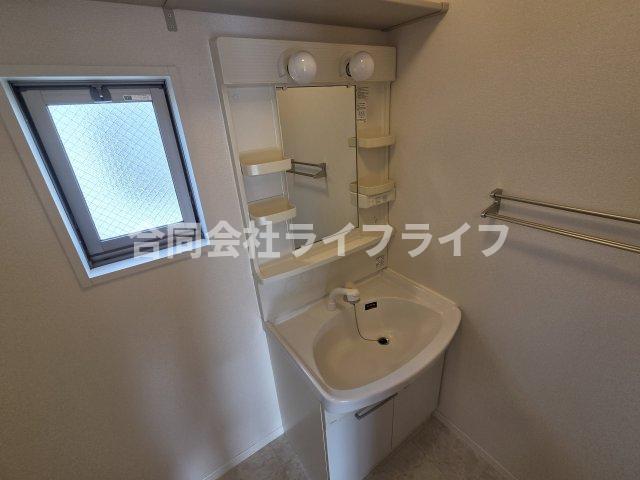 洗面設備　使いやすい洗面所です