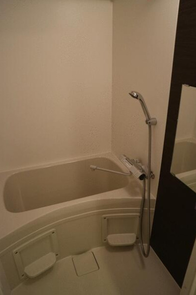 バス・シャワールーム　別部屋の画像を使用しております。