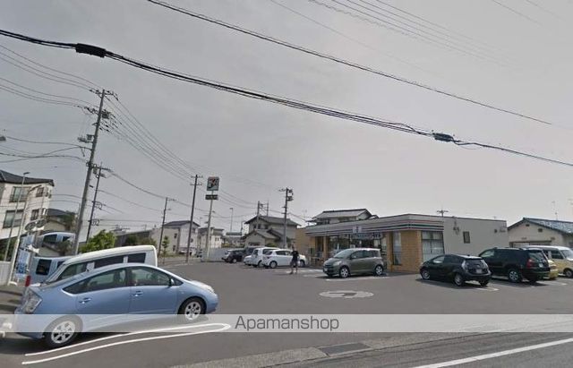 コンビニ　セブンイレブン（コンビニ）まで712m