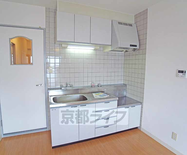 キッチン　２口コンロ設置可！収納もたっぷりです