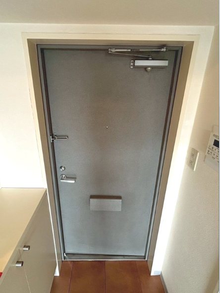 玄関　別部屋の参考写真です。