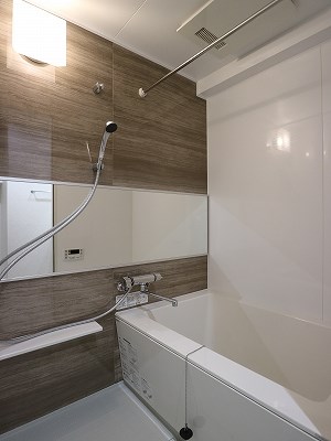 バス・シャワールーム　※同物件別部屋参考画像