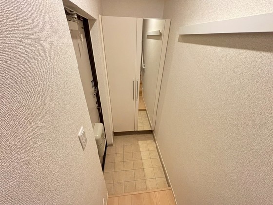 玄関　※別部屋の写真です